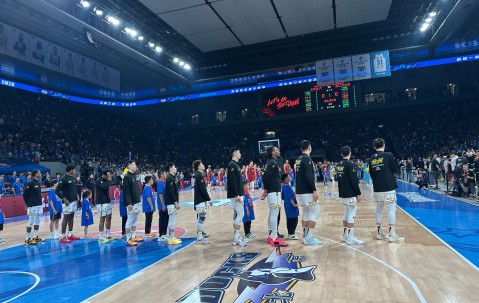 开云电竞 -集结日CBA季后赛焦点战，马赛刷新队史纪录，震撼外界，训练强度明显提升(cba季后赛打满5场的比赛)