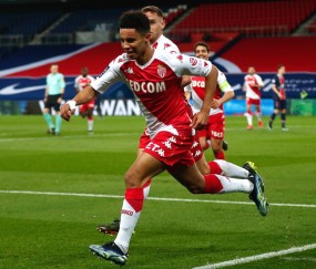 开云棋牌 -包含今晨拜仁慕尼黑远射贴柱：法甲节点到来，引发热议，阵容厚度经受考验的词条